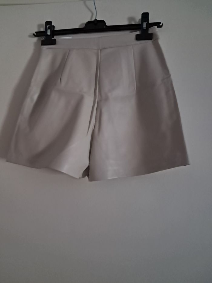 Jupe short - photo numéro 2