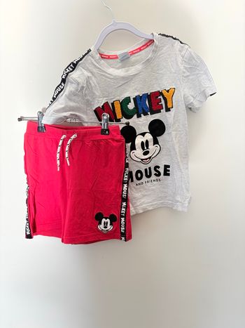 Ensemble Mickey 