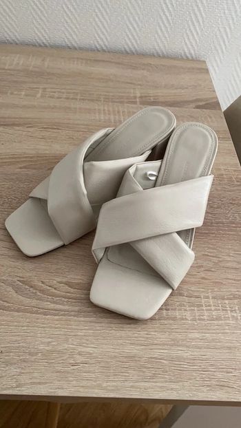 Mules à talon neuve taille 39
