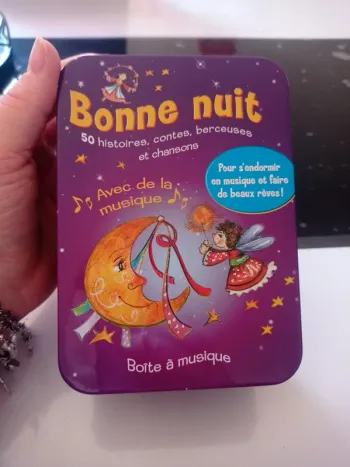 Boîte a musique avec 50 cartes histoires, contes berceuse et chansons