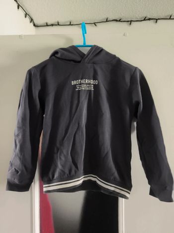 Sweat capuche 8ans A110