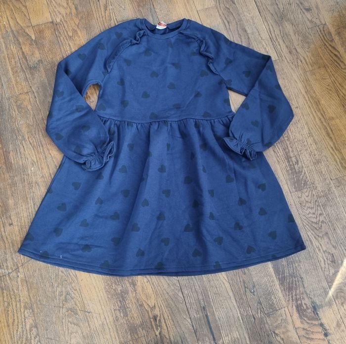 robe pull fille bleu marine avec motif cœur tape à l'œil taille 10ans