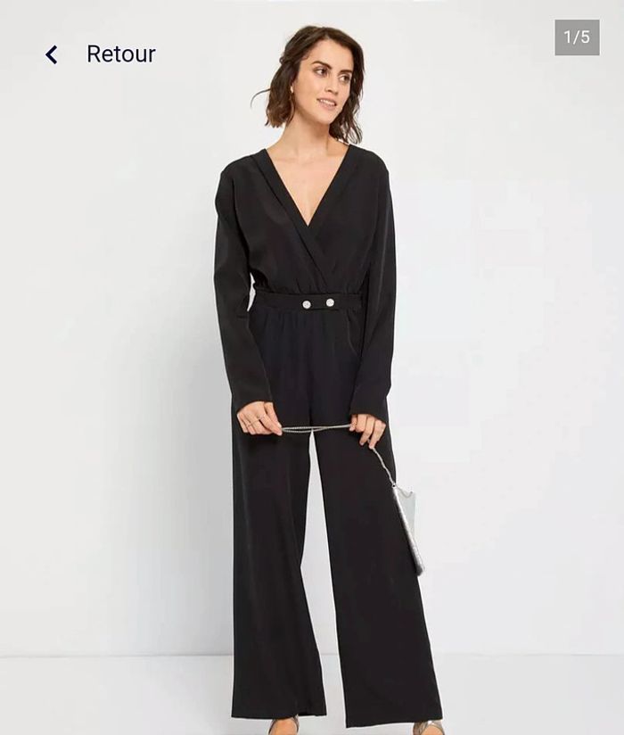 Combinaison noire cintrée avec bijoux à la taille Kiabi Taille 38 Neuf avec étiquette - photo numéro 4