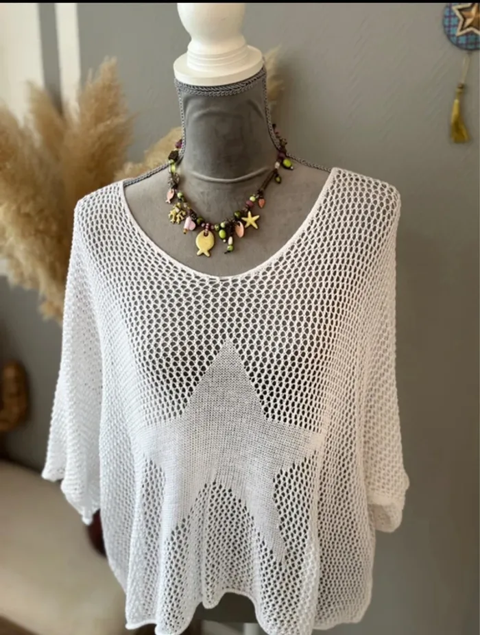 Top oversize blanc ajouré avec étoile - photo numéro 2