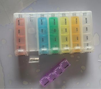 Organisateur hebdomadaire ressort