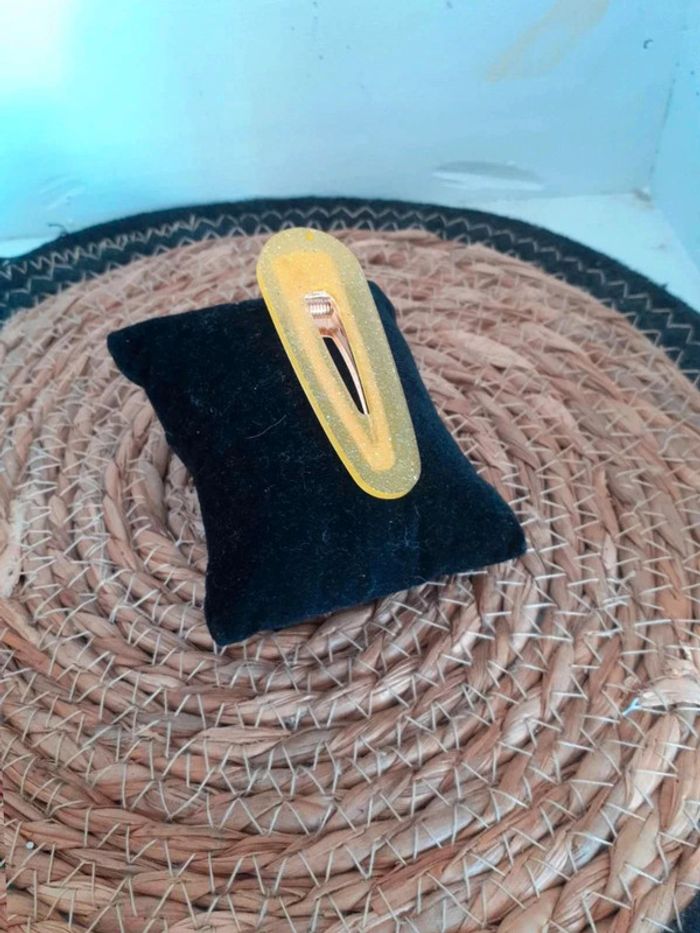 Barrette cheveux jaune transparent pailletée n°11 - photo numéro 2