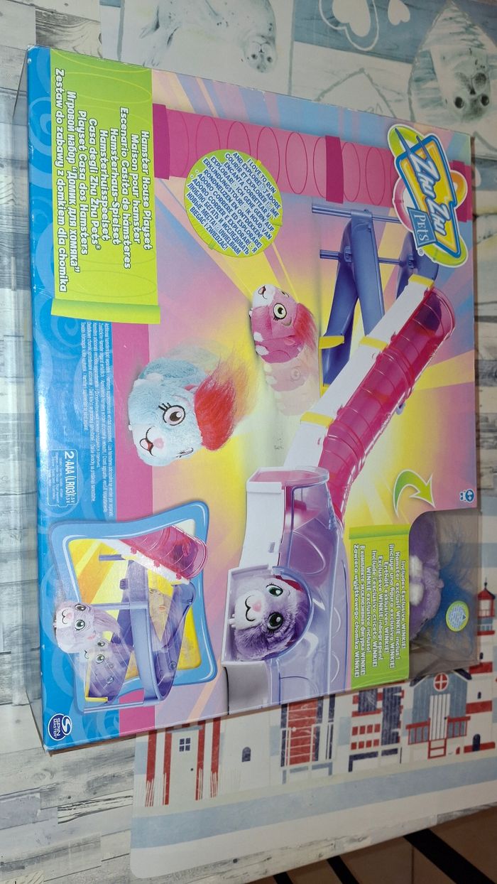 Zhu zhu pet maison pour hamster neuf. Avec le hamster WINKIE inclus