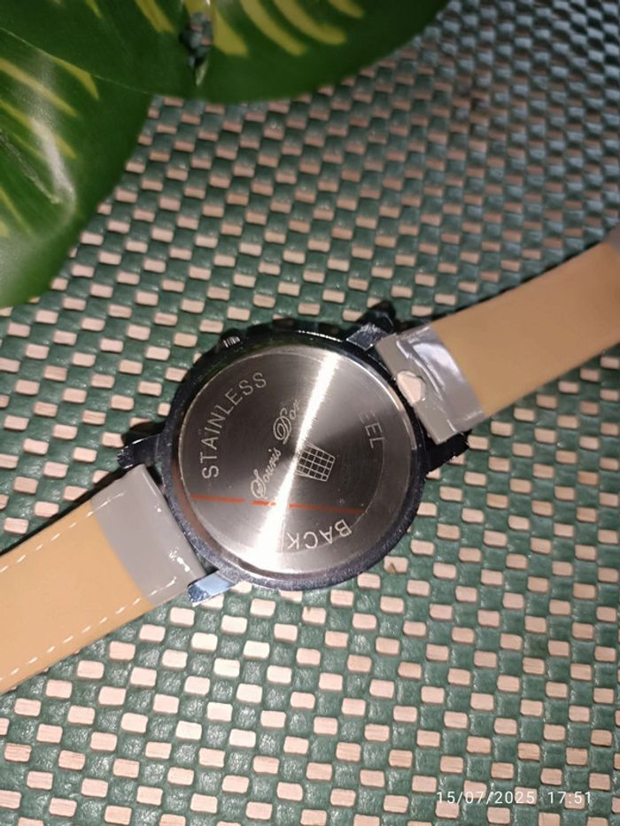 🔸Montre grise en cuir, Très bonne état.🔸 - photo numéro 3