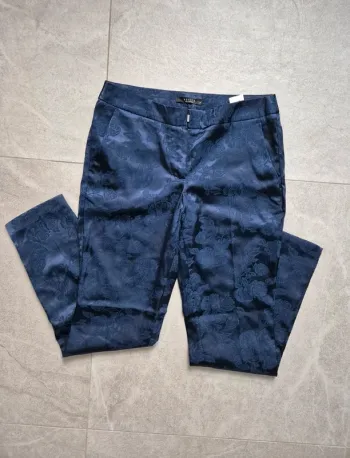 Pantalon tissus satiné brodé Mohito