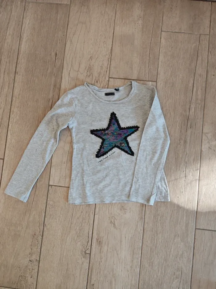 T-shirt manches longues gris étoiles sequin IKKS 6 ans