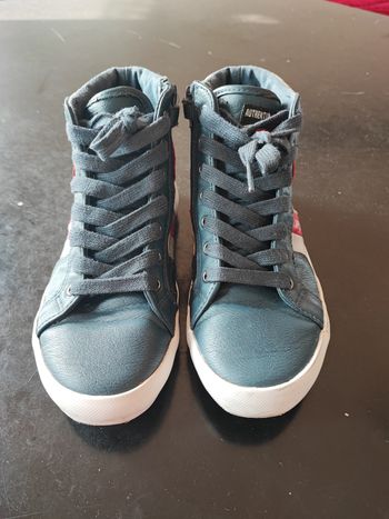 Chaussure garçon taille 35