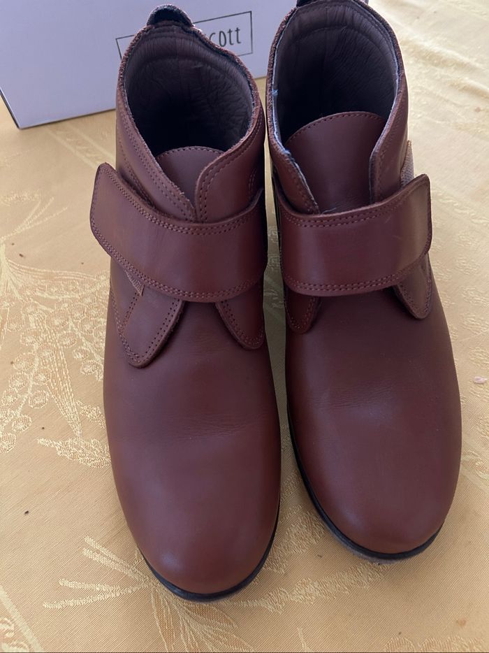 Bottines femme en cuir marron marque generico taille 39