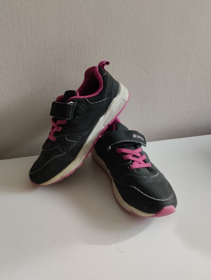 Baskets Lotto pointure 32 - photo numéro 3