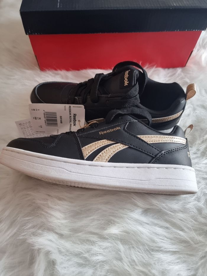 NEUVES (non portées) 🏷🥰🤩🩷superbes baskets fille pointure 34 Reebok🩷🥰🤩 - photo numéro 3