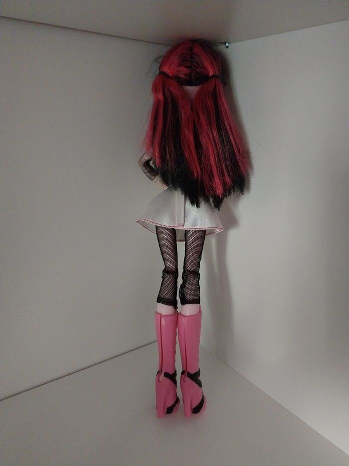 Poupée Draculaura Generation 1 Originals Ghouls Collection 2008 Basic Monster High First Wave - photo numéro 6