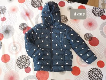 Doudoune 🤍 taille 4 ans