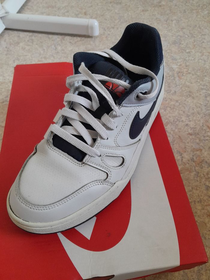 Paire de baskets Nike- Pointure 42 - photo numéro 7