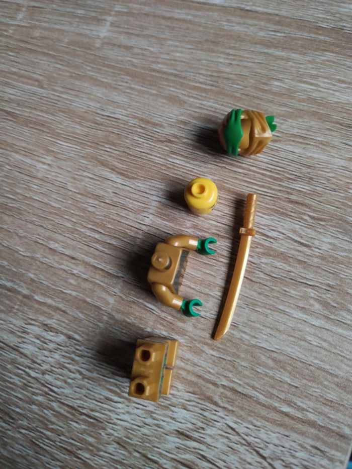 Lego ninjago minifig Llyod njo790 - photo numéro 8