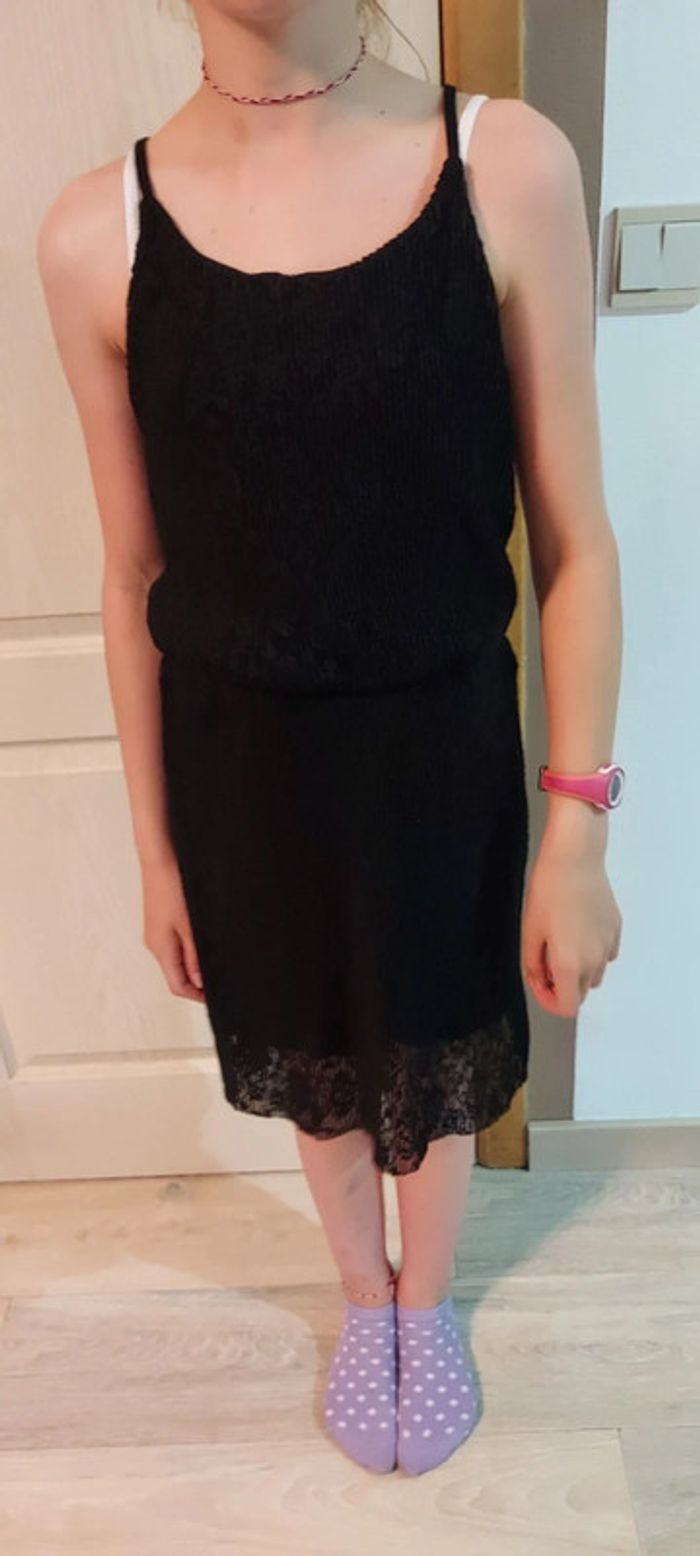 Robe noir Kiabi 12 ans. En dentelle totalement doublée - photo numéro 3