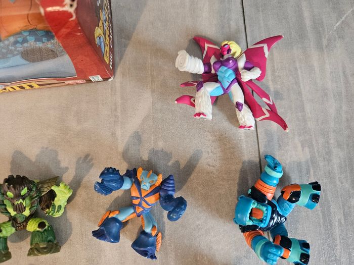 Lot de 20 figurines gormiti - photo numéro 5