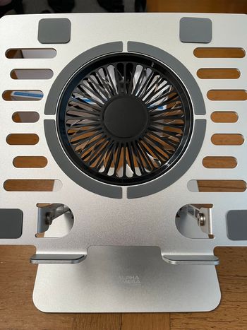 Support PC ventilé Zephyr Pro 16”