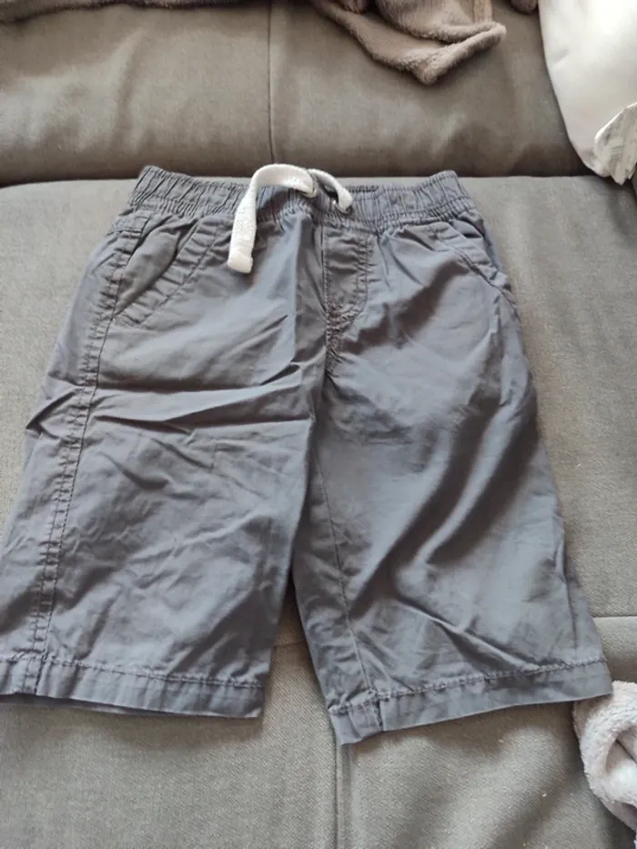 Short 4 ans
