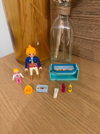 Bébé et table à langer Playmobil 