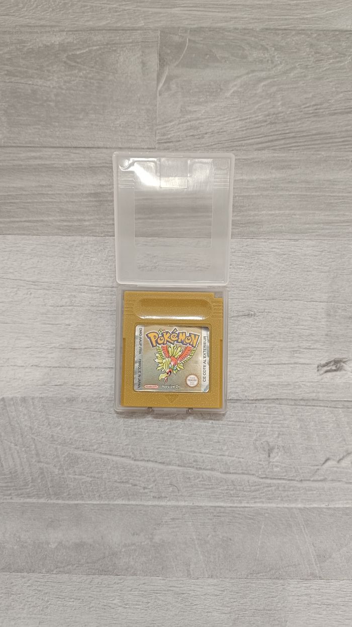 Pokémon version or cartmod pour GameBoy.