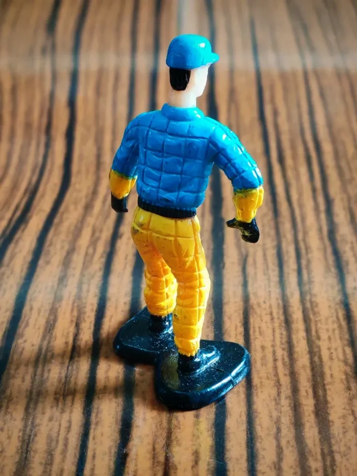 Maquette 2 bonhommes ouvrier jaune et bleu - photo numéro 3