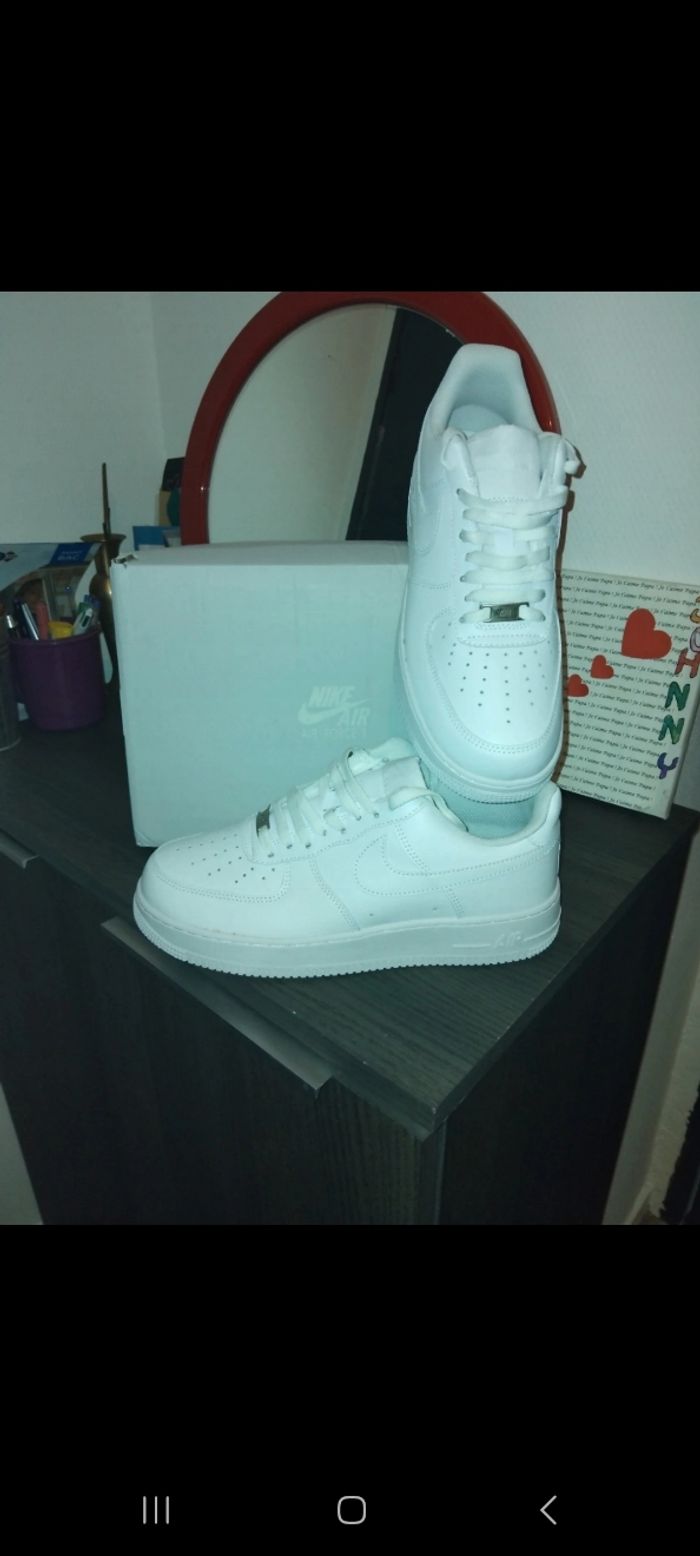 Nike force 1 neuve jamais mise