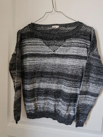 Pull gris