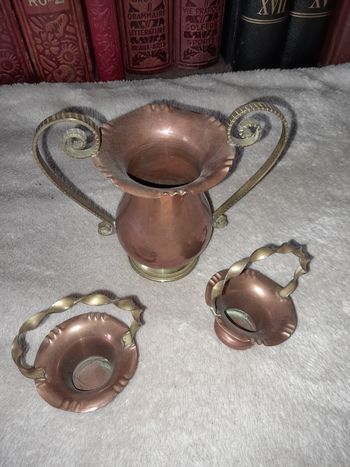 Petit objet de décoration en cuivre