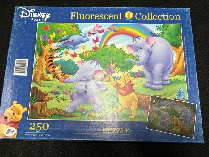 Puzzle fluorescent