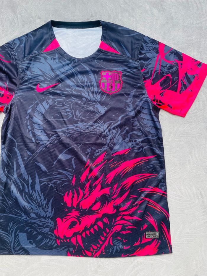 Maillot concept foot Barça noir et rouge  dragon taille M - photo numéro 3