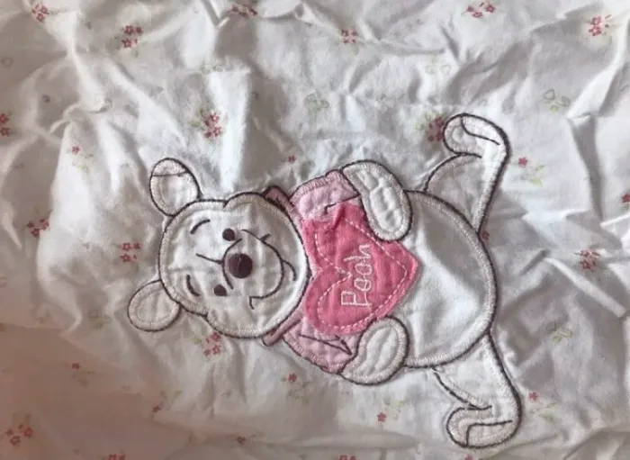 Robe bretelles 23 mois winnie l’ourson en très bon état - photo numéro 3
