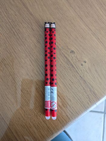 Lot 2 stylos Legami coccinelle 