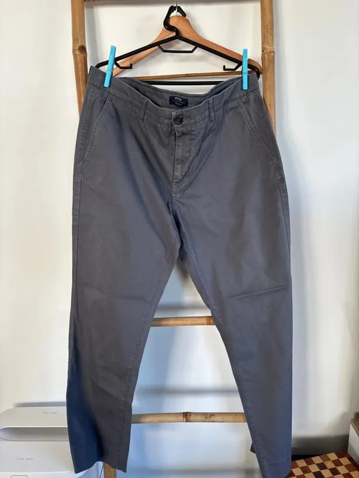Pantalon gris Kiabi taille 48