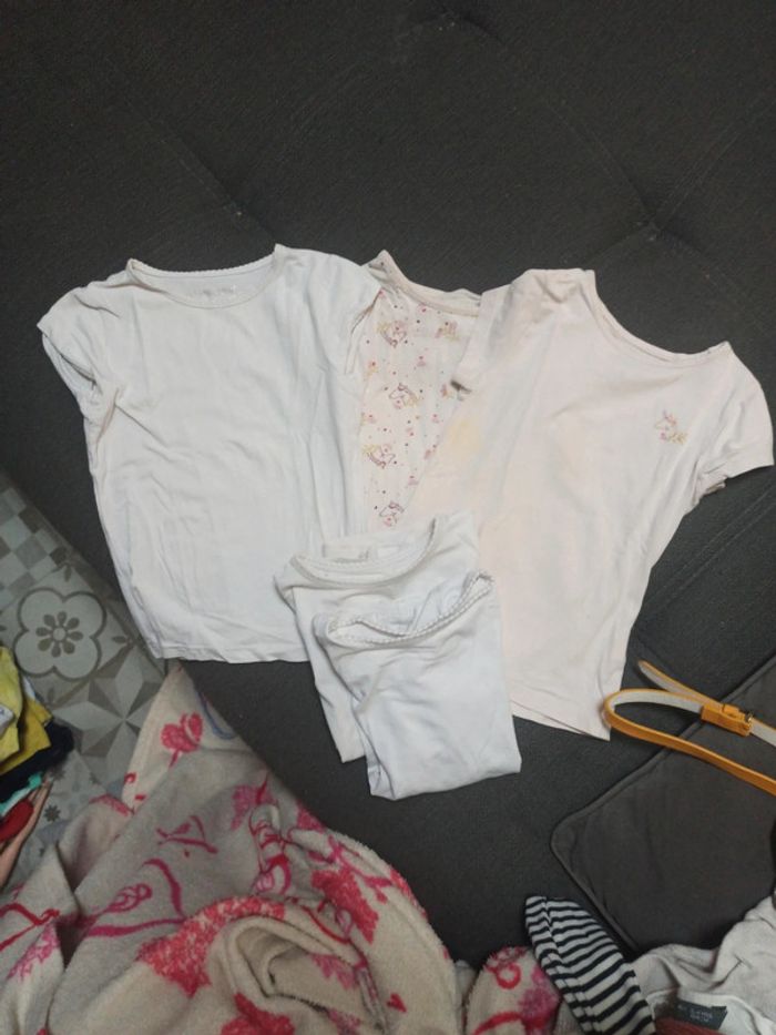 Lot maillots de corps