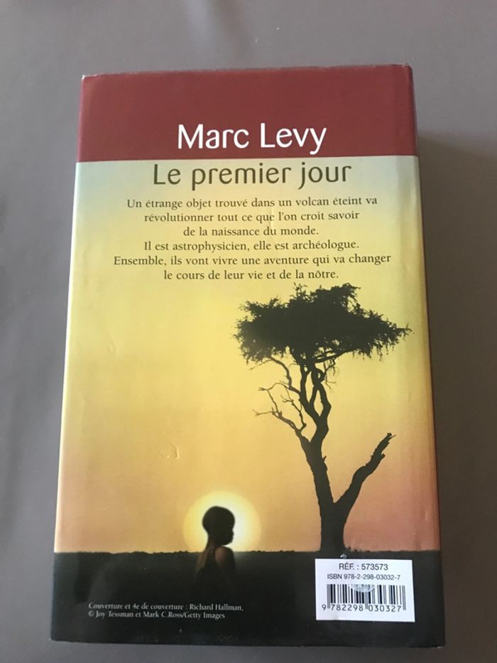 Livre Le premier jour - photo numéro 2