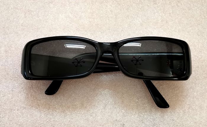 Lunettes de soleil - photo numéro 2