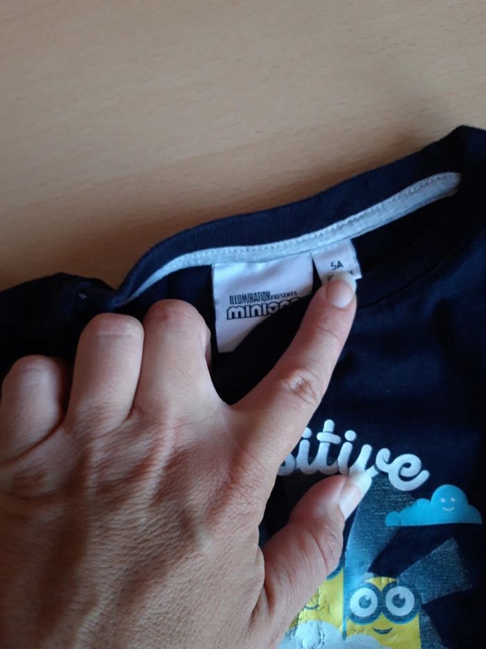 Tee-shirt 5 ans Minions - photo numéro 3