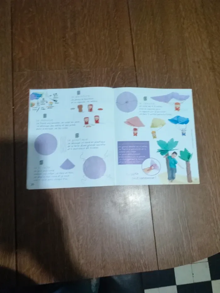 Livre petite main tous en l'air - photo numéro 16