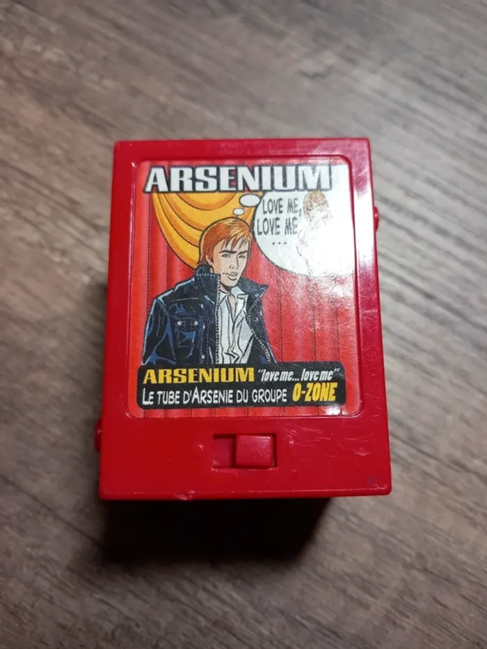 Mcdonald's lecteur musique boite musicale O-ZONE happy meal fonctionne