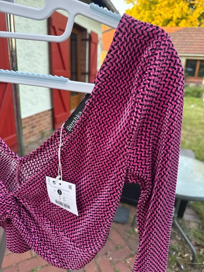 Magnifique croc top bershka neuf avec étiquette - photo numéro 2