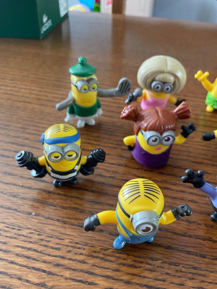 Lot de 13 figurines Les Minions - photo numéro 2