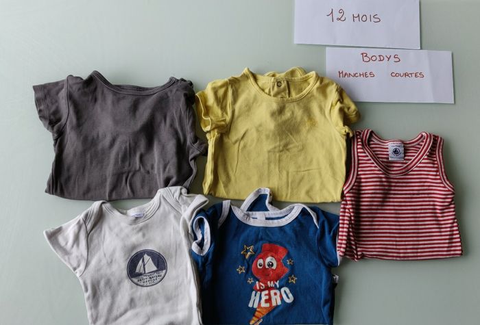 Lot de vêtements en 12 mois - photo numéro 2