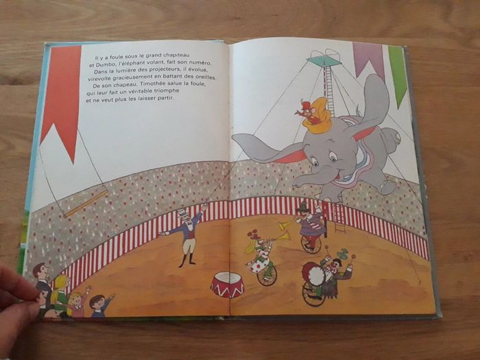 Livre Dumbo héros du cirque - photo numéro 6