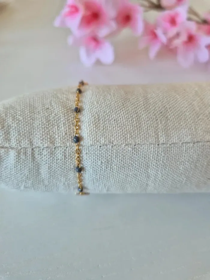 1 bracelet avec croix perles grises inspiration gigi clozeau zag - photo numéro 2