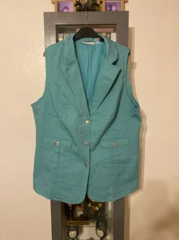 superbe veste sans manche vert clair BPC 54 neuve