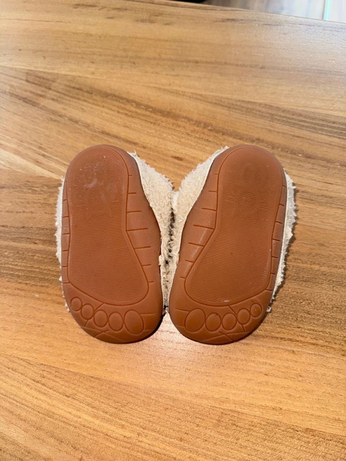 Chausson/chaussure - T22 - photo numéro 2